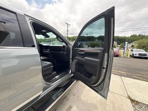 Used 2023 Chevrolet Silverado 1500 High Country w/ Technology Package AWD/4WD image 48