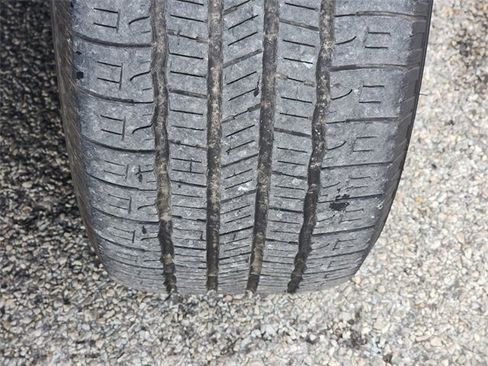 Used 2021 Toyota Sienna Limited image 11