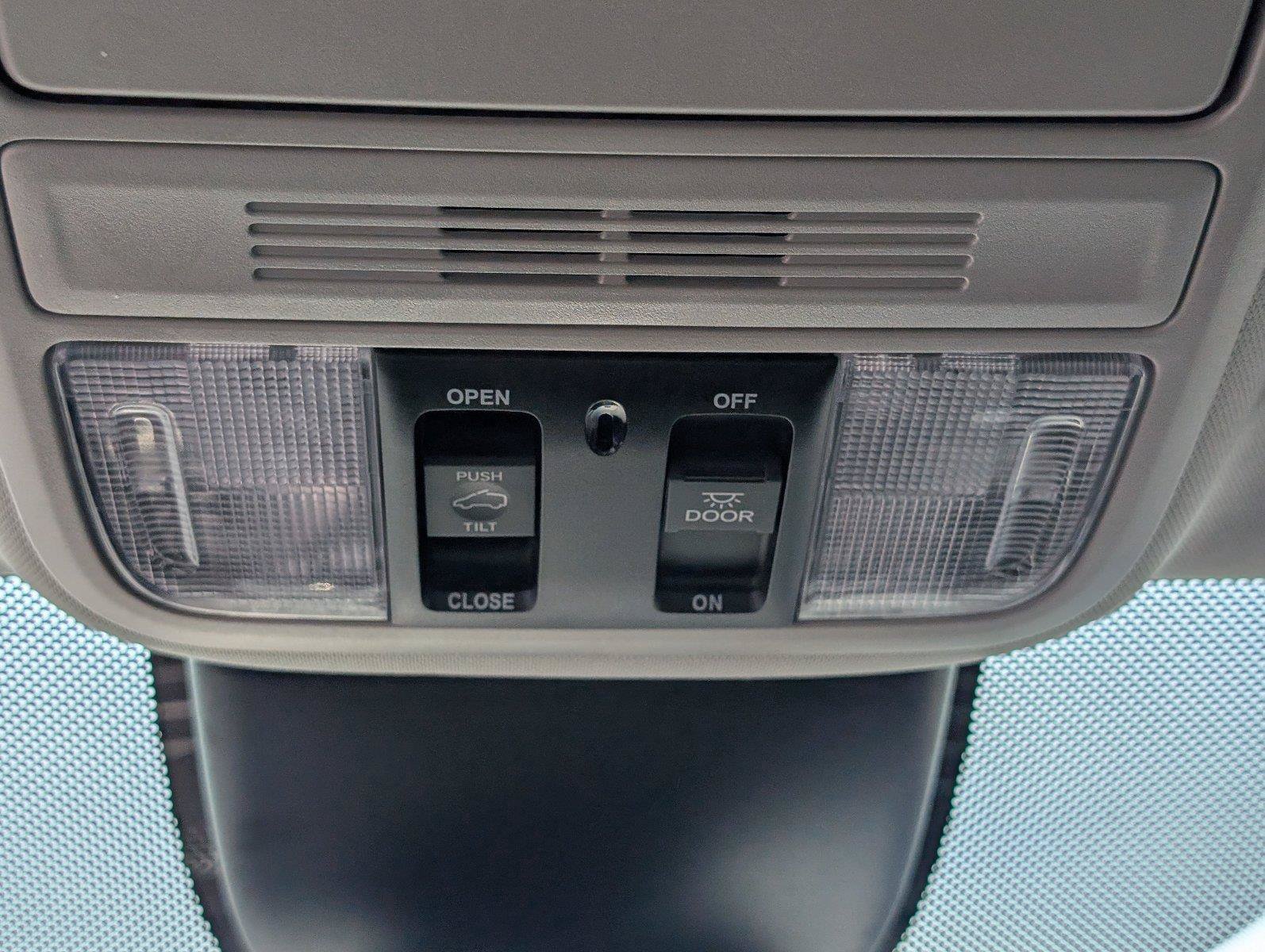 Used 2025 Honda Odyssey Elite image 19