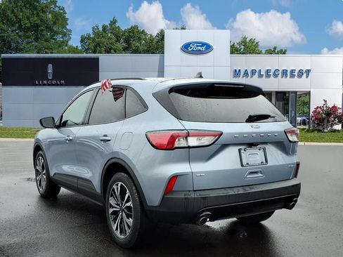Certified 2022 Ford Escape SE w/ SE Sport Appearance Package AWD/4WD image 3
