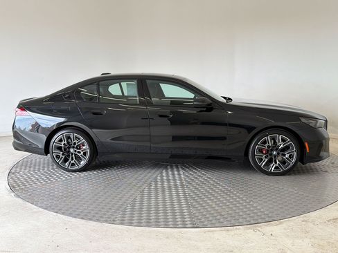 New 2026 BMW 530i xDrive w/ M Sport Package AWD/4WD image 8