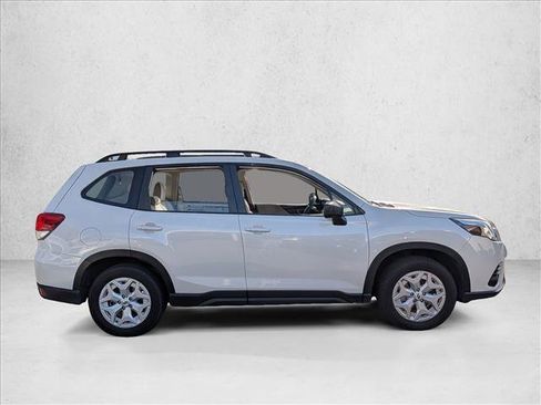 Used 2023 Subaru Forester AWD/4WD image 5