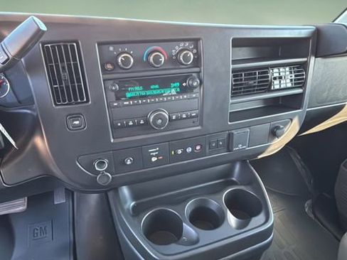 Used 2025 Chevrolet Express 3500 LT w/ LT Preferred Equipment Group image 24