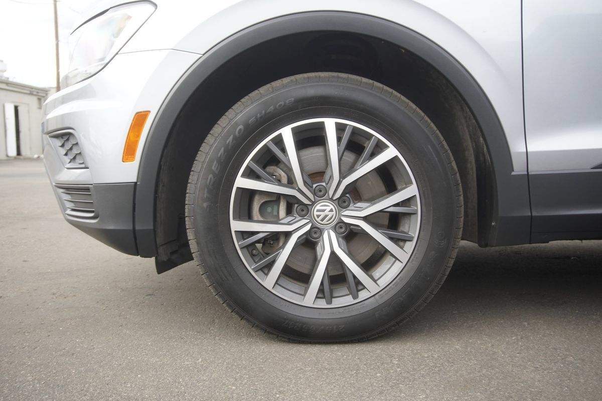 Used 2019 Volkswagen Tiguan SE w/ Panoramic Sunroof Package AWD/4WD image 22