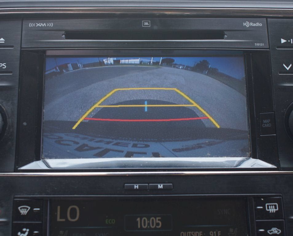 Used 2016 Toyota Avalon Limited FWD image 8