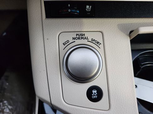 Used 2014 Lexus ES 350 w/ Premium Package image 18