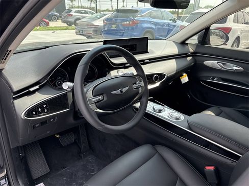Used 2025 Genesis GV70 2.5T image 11