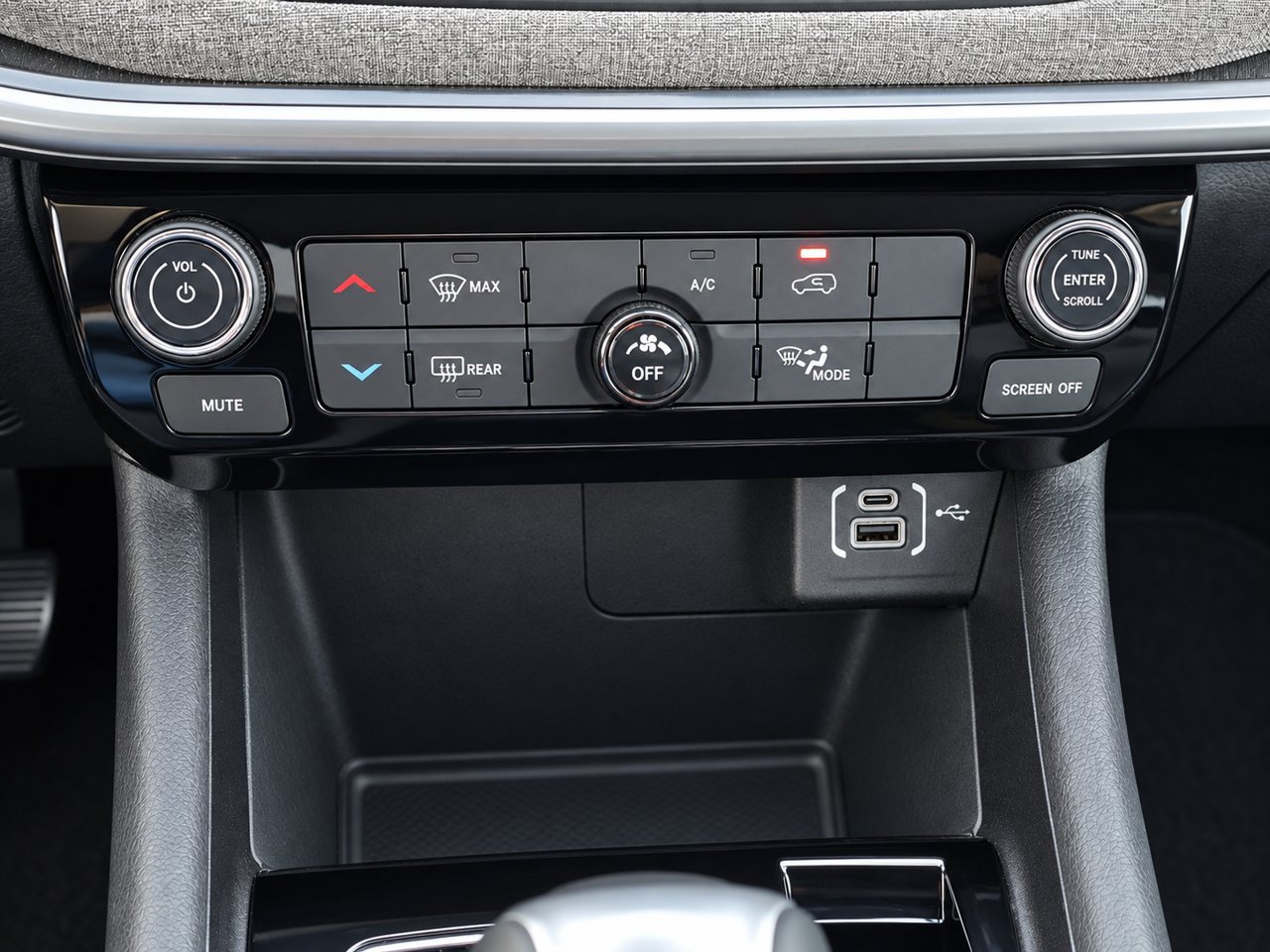 Used 2025 Jeep Compass Latitude AWD/4WD image 19