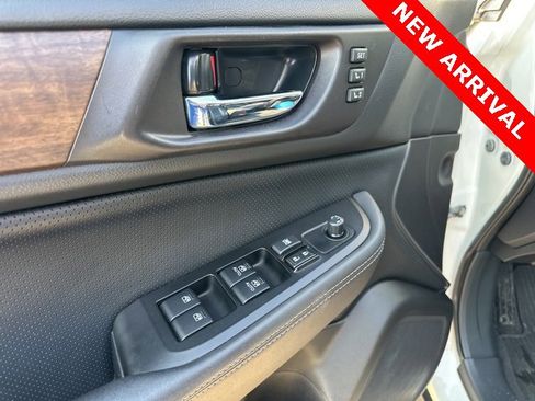 Used 2017 Subaru Outback 2.5i Limited image 8