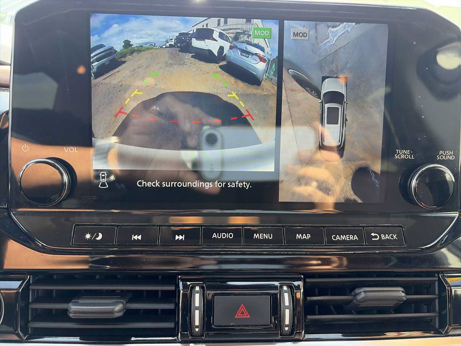 Used 2022 Nissan Pathfinder Platinum w/ Cargo Package FWD image 24