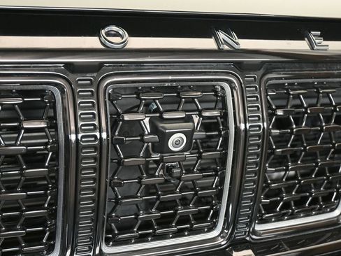 Used 2024 Jeep Grand Wagoneer Series III w/ Quick Order Packagew 28T image 67