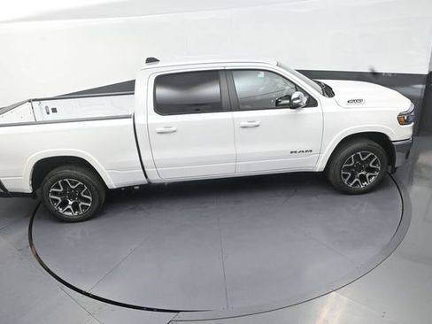 New 2026 RAM 1500 Laramie AWD/4WD image 18