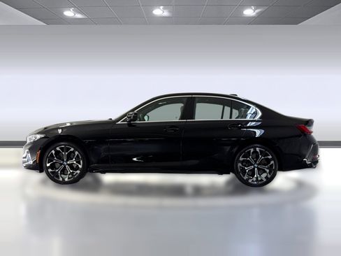 Used 2025 BMW 330i Sedan w/ Convenience Package RWD image 2