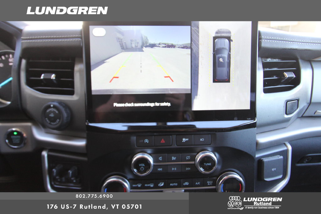 Used 2023 Ford Expedition XLT AWD/4WD image 2
