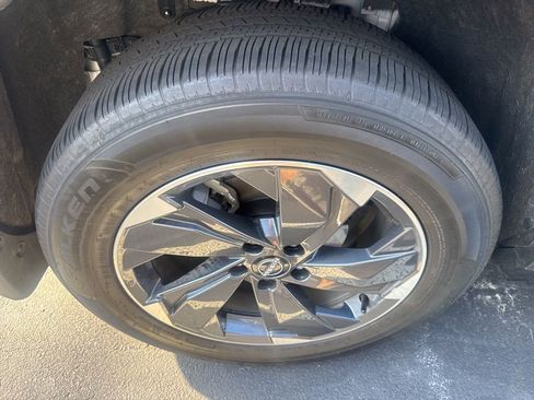 Certified 2025 Nissan Rogue SV w/ SV Premium Package image 9