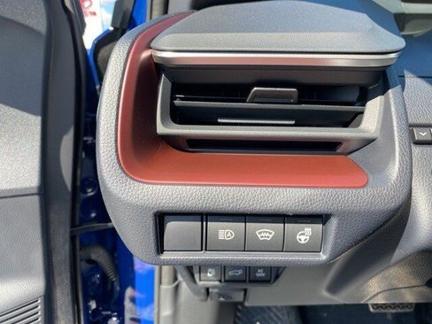 New 2025 Toyota Prius Plug-In Hybrid image 34