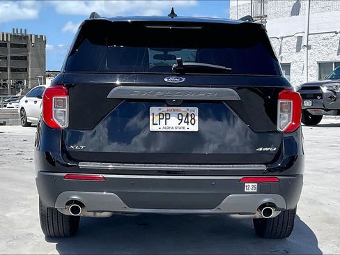 Used 2023 Ford Explorer XLT w/ Equipment Group 202A AWD/4WD image 5