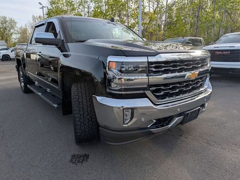 Used 2018 Chevrolet Silverado 1500 LTZ w/ Sport Package AWD/4WD image 12