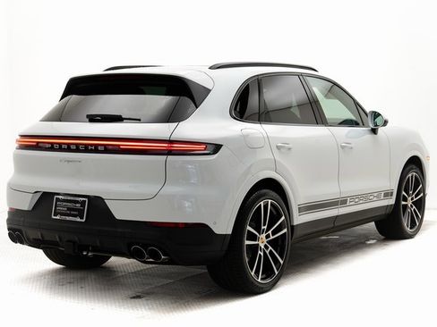 Used 2024 Porsche Cayenne image 34