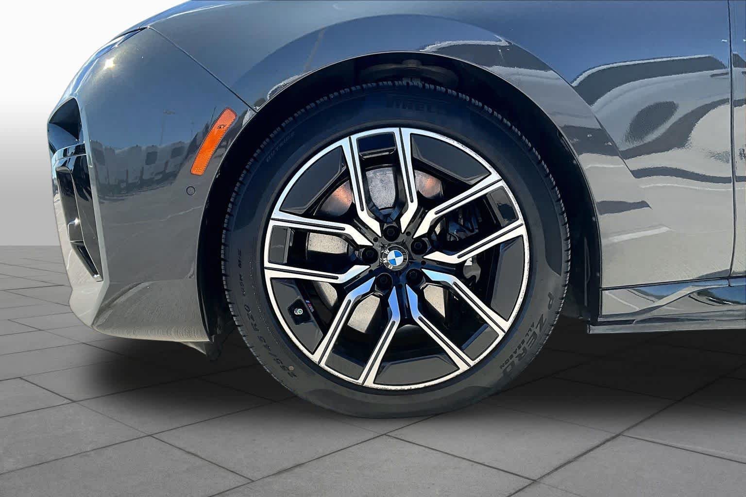 Used 2023 BMW i7 xDrive60 AWD/4WD image 10