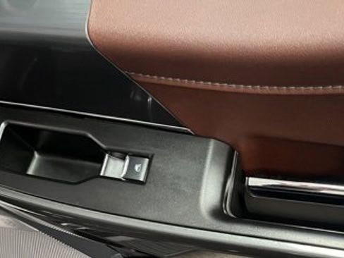 Used 2023 Ford F150 Lariat w/ Equipment Group 502A High image 54