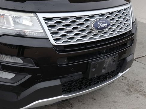 Used 2017 Ford Explorer Platinum AWD/4WD image 12