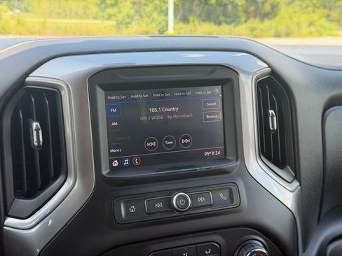 Used 2020 Chevrolet Silverado 1500 Custom Trail Boss w/ Custom Convenience Package AWD/4WD image 25