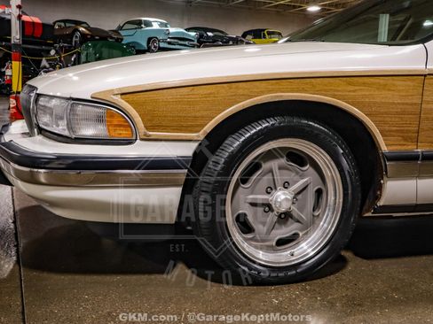 Used 1992 Buick Roadmaster Estate image 29