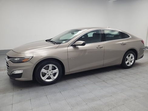 Used 2022 Chevrolet Malibu LT FWD image 2