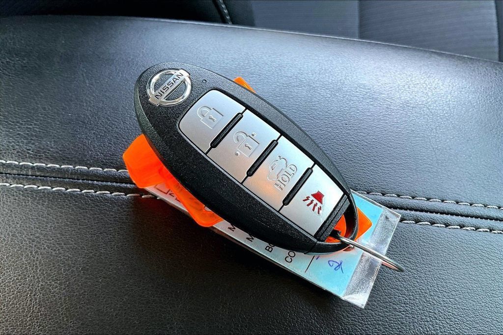 Used 2022 Nissan Sentra SV FWD image 11