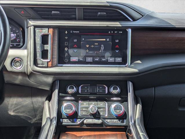 Used 2023 GMC Yukon XL Denali Ultimate AWD/4WD image 17