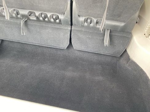 Used 2023 Chrysler Pacifica Touring-L image 15