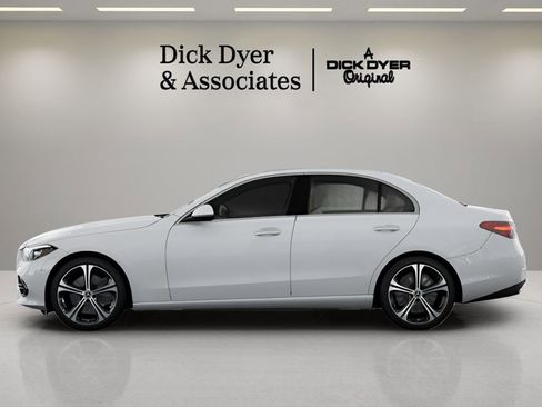 Used 2025 Mercedes-Benz C 300 Sedan image 23