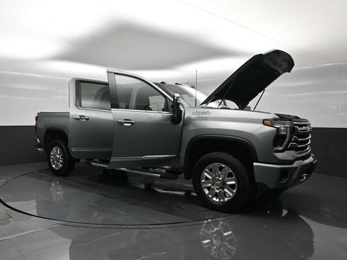 Used 2025 Chevrolet Silverado 2500 High Country w/ Z71 Off-Road Package AWD/4WD image 46