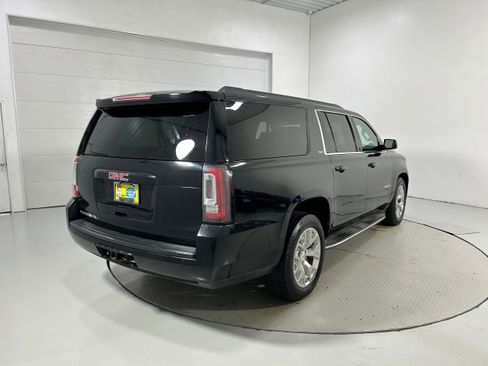 Used 2015 GMC Yukon XL SLT w/ Open Road Package AWD/4WD image 39