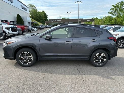 Used 2024 Subaru Crosstrek 2.0i Premium w/ Crosstrek Mirror Package AWD/4WD image 2