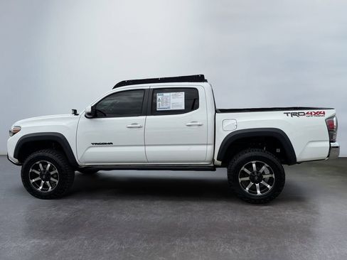 Used 2021 Toyota Tacoma TRD Off-Road AWD/4WD image 6
