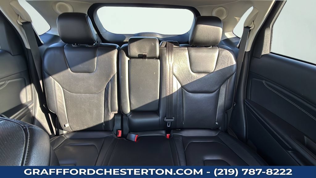 Used 2020 Ford Edge Titanium w/ Equipment Group 301A AWD/4WD image 25