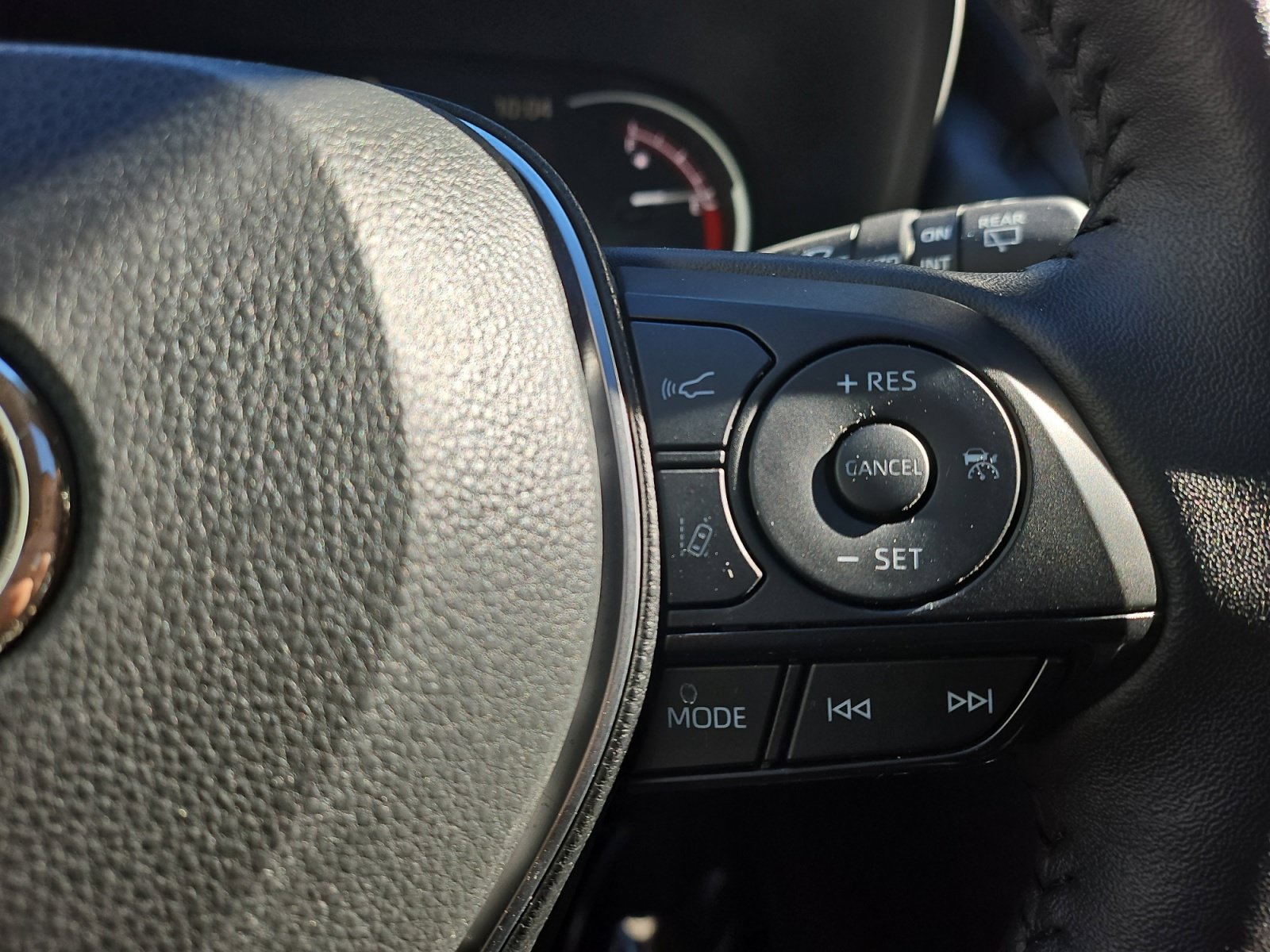 Used 2025 Toyota RAV4 XLE Premium w/ Weather Package AWD/4WD image 25