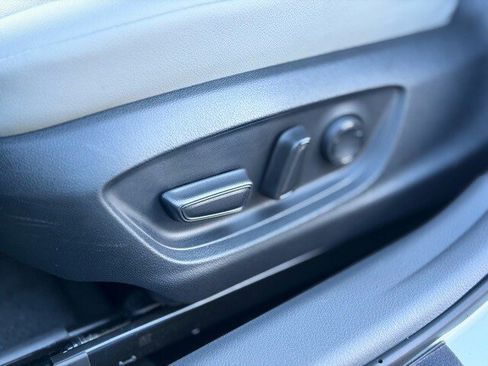 Used 2024 Toyota Camry SE w/ Cold Weather Package image 17