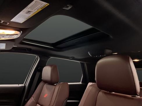 Used 2024 Dodge Durango GT image 7