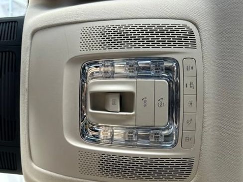 Used 2023 Mercedes-Benz GLE 350 4MATIC image 91