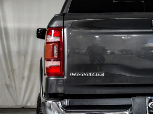 Used 2020 RAM 1500 Laramie AWD/4WD image 40