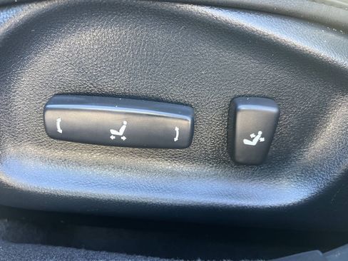 Used 2003 Lexus IS 300 RWD image 10