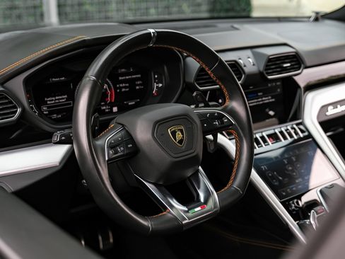 Used 2020 Lamborghini Urus image 14