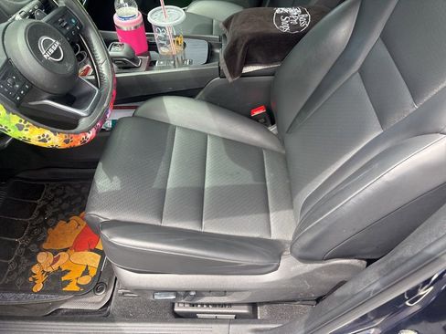 Used 2024 Nissan Rogue SV w/ SV Premium Package FWD image 7