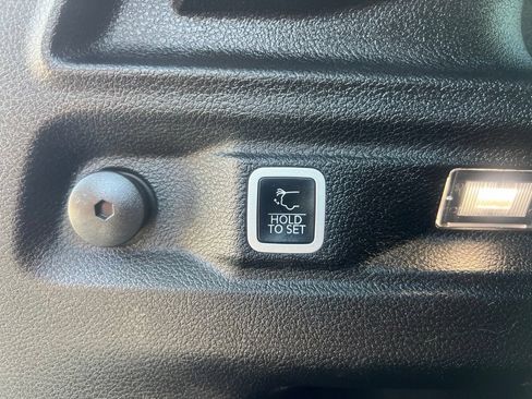 Used 2023 Jeep Grand Cherokee L Laredo AWD/4WD image 53