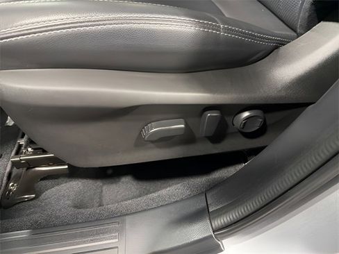 Used 2021 Subaru Forester Limited image 13