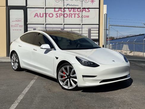 Used 2019 Tesla Model 3 Performance image 2