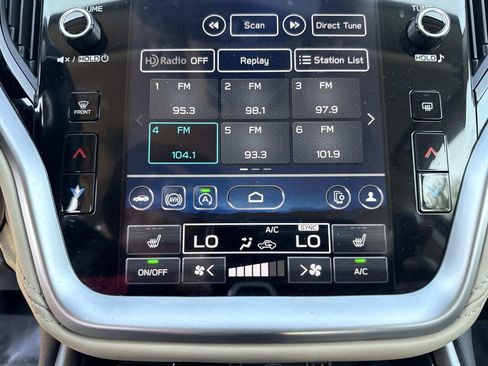 Used 2025 Subaru Legacy Limited w/ Popular Package #3 image 33